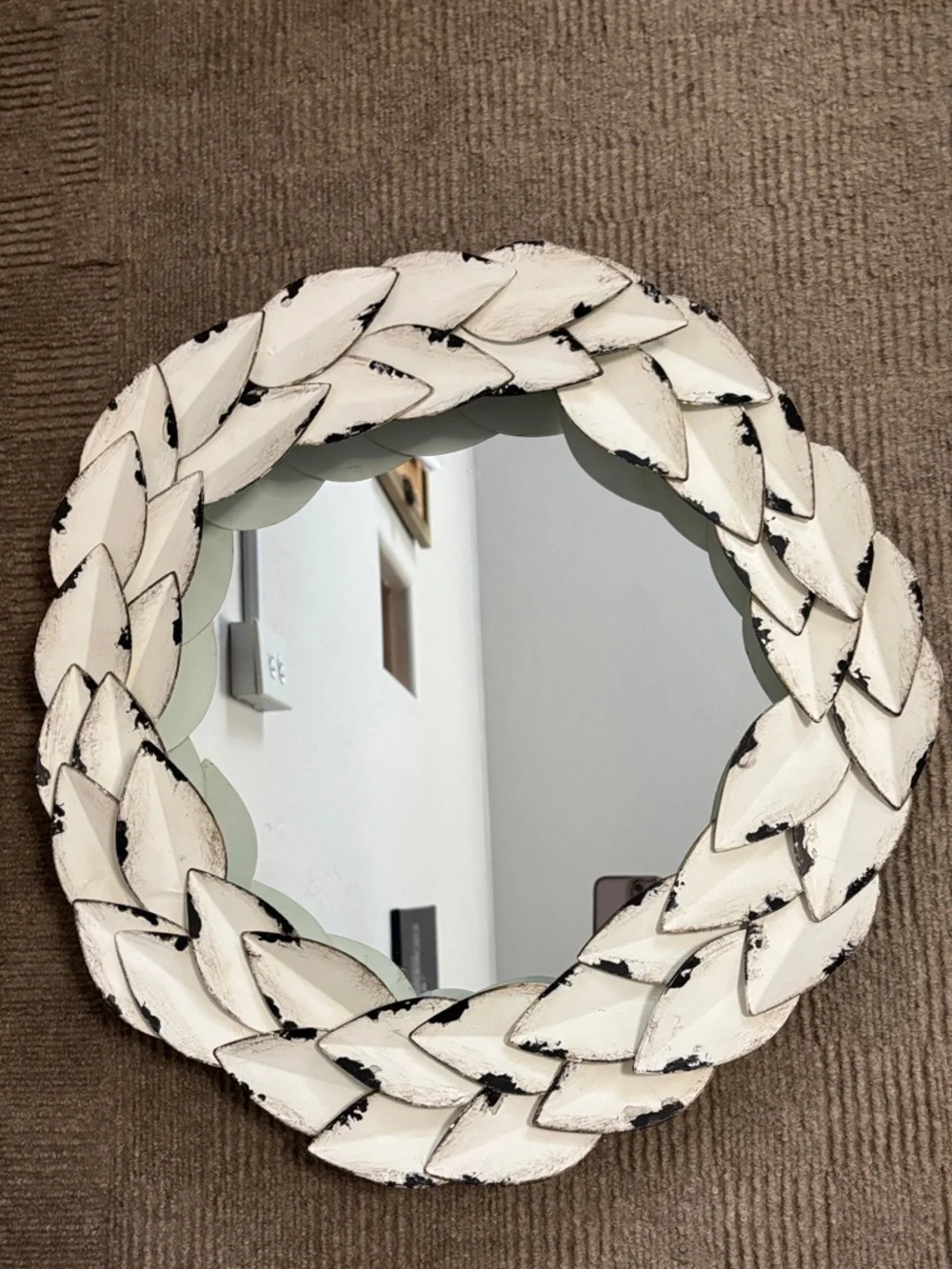Farmhouse Rustic Decor Round White Floral LeavesWall Mirror - 21.5” Metal